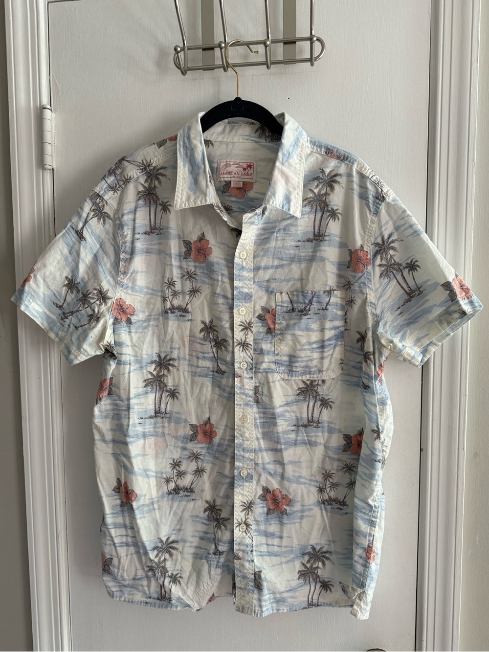 American Eagle Outfitters Light Blue & White Tropical Hawaiian Shirt Size XL